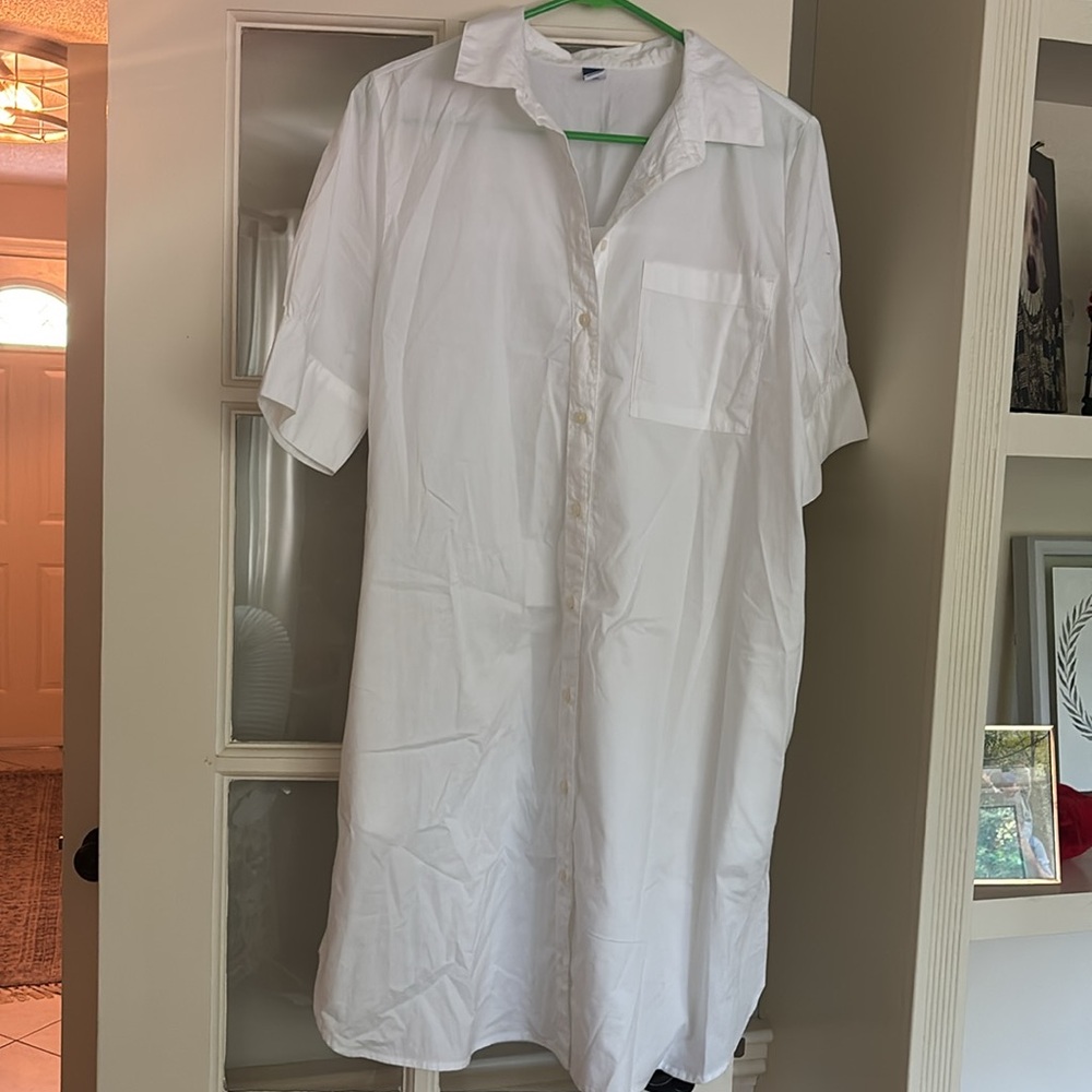 Old navy collared dress / size medium brand new